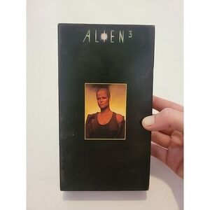 Alien 3  VHS VCR Video Tape Movie Sigourney Weaver Used